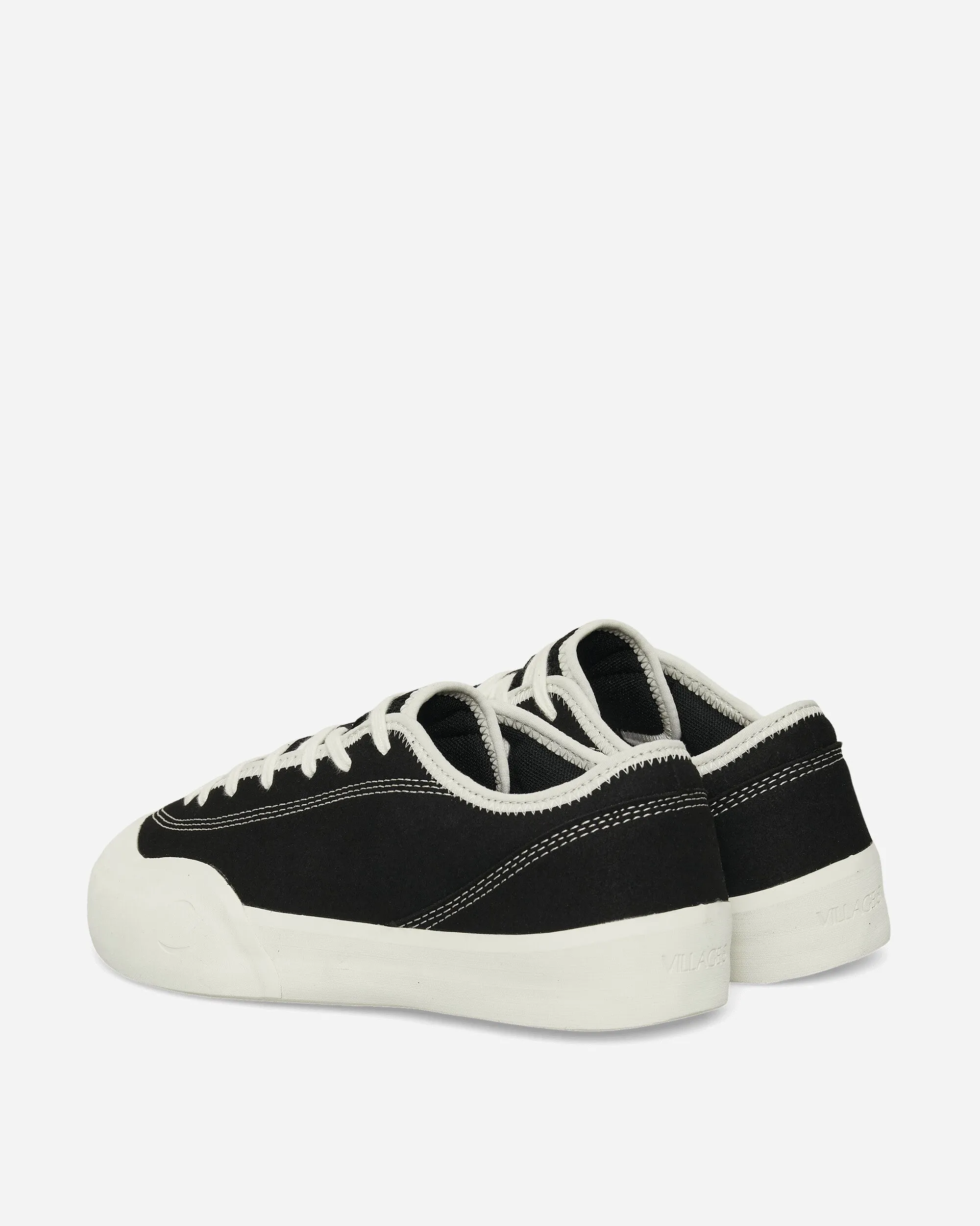 13:30 Uhr Sneakers Schwarz / Flüsterweiß