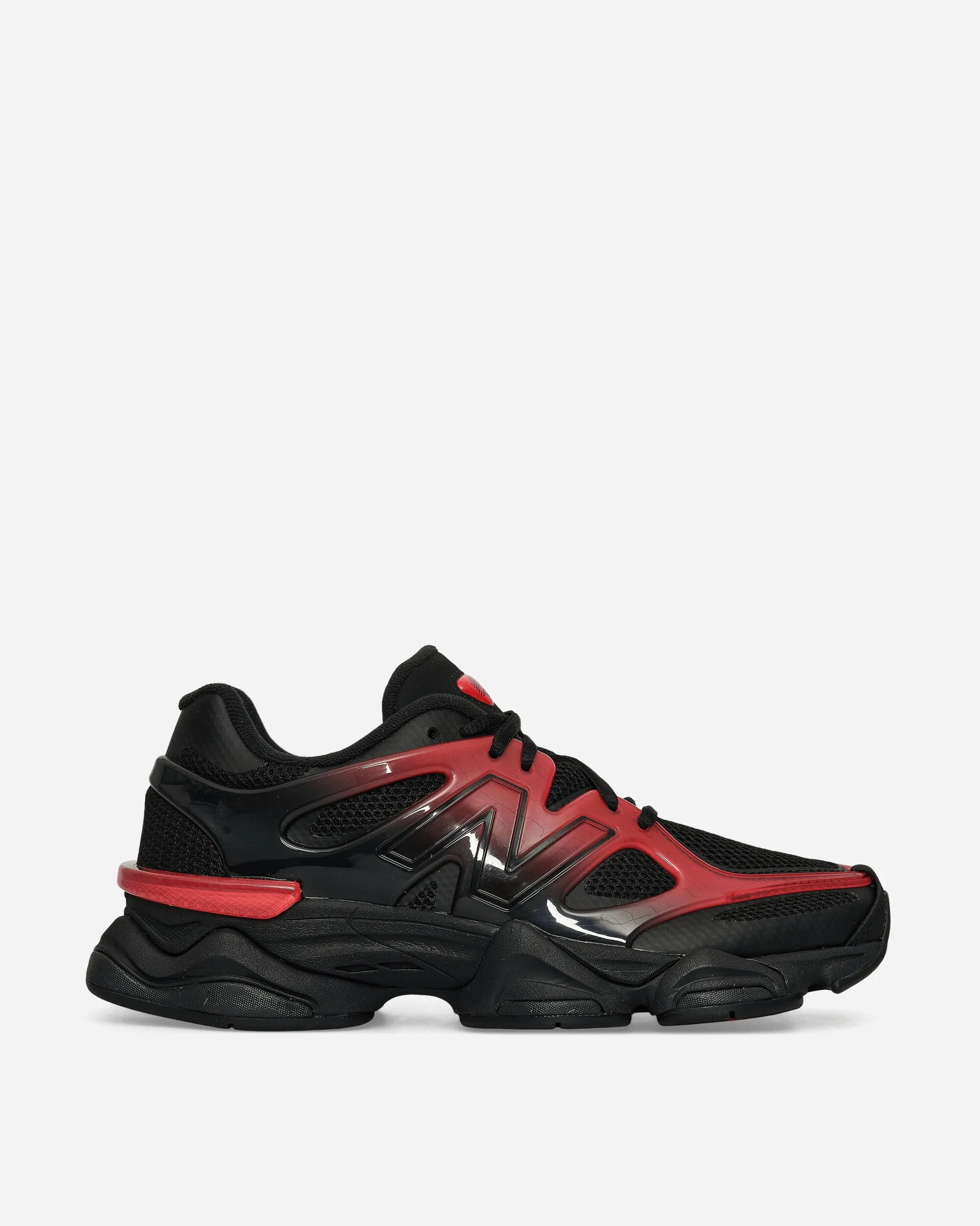 9060 Sneakers in Rot / Schwarz