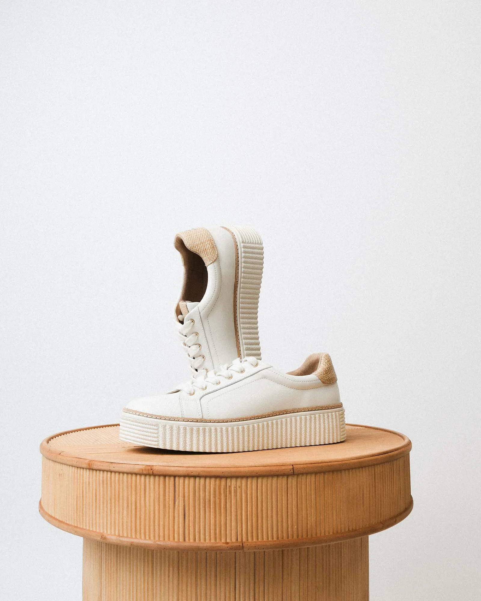 ARIANNA SNEAKERS WEIß RAFFIA