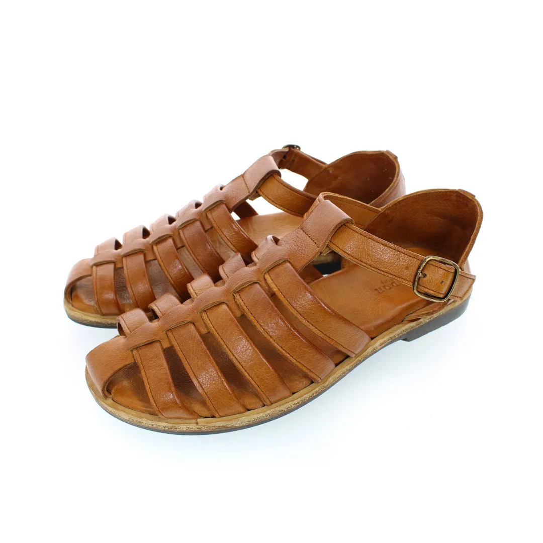 ARTEMIDE TAN SANDALEN