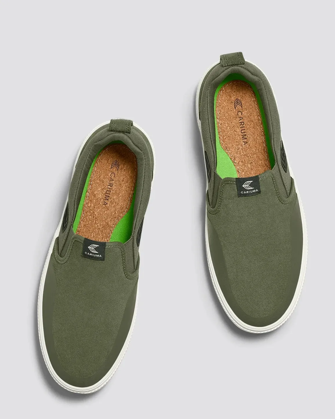 Cariuma Schuhe Slip On Skate Pro Schuhe in Bronze Grün & Tiefes Moos