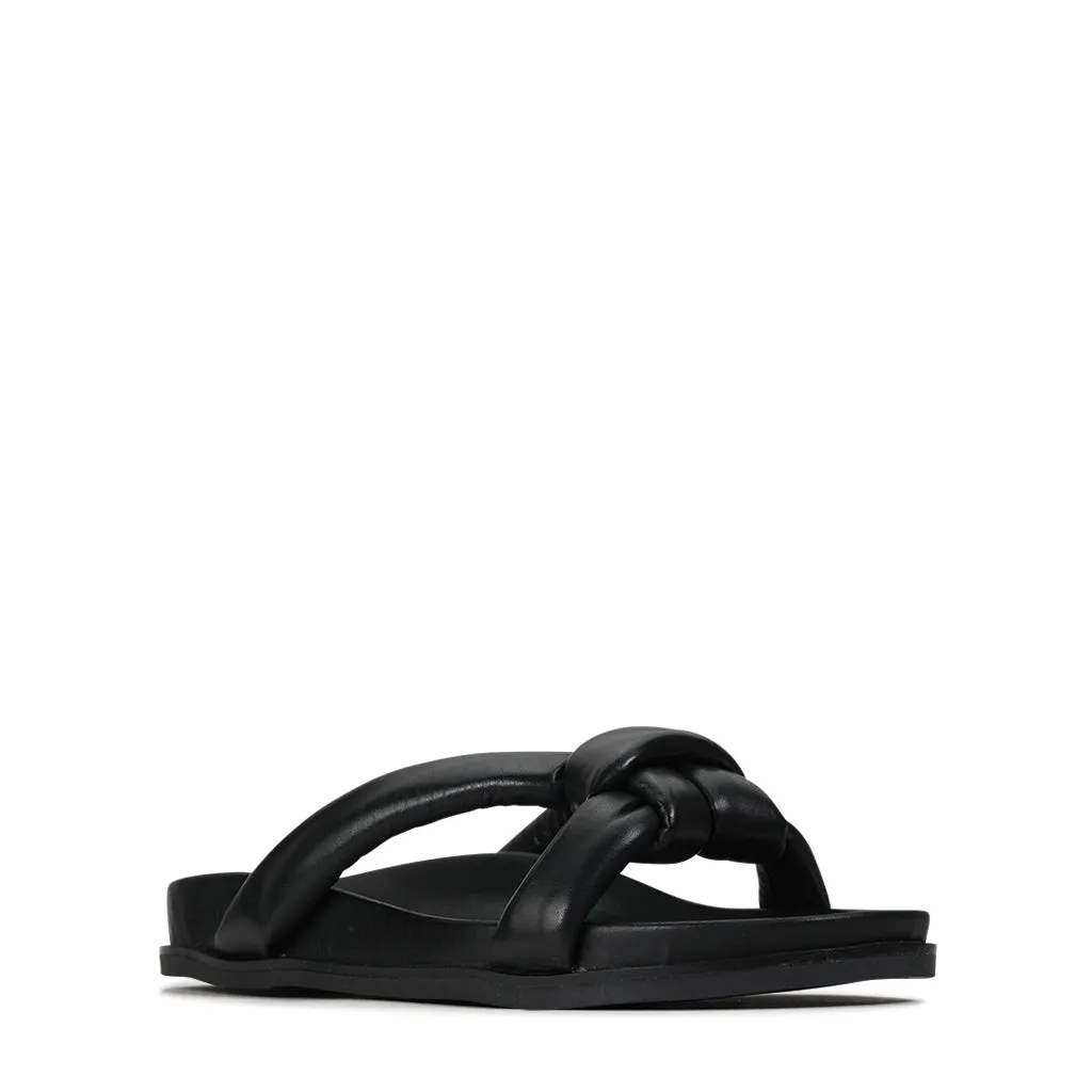 LEDER-SANDALEN MIT KREUZRIEMEN
