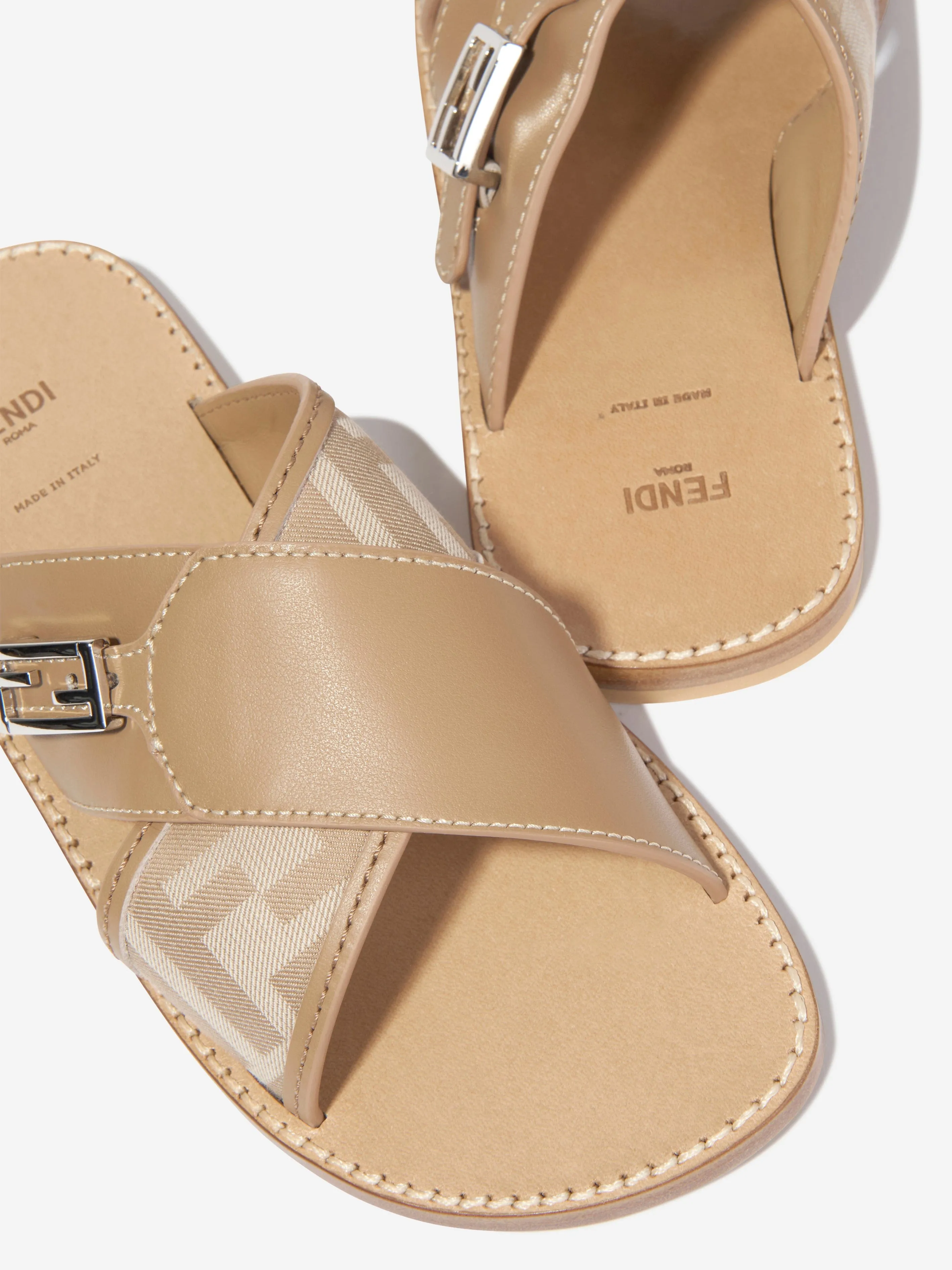Fendi Girls Leder FF Logo Sandalen in Beige