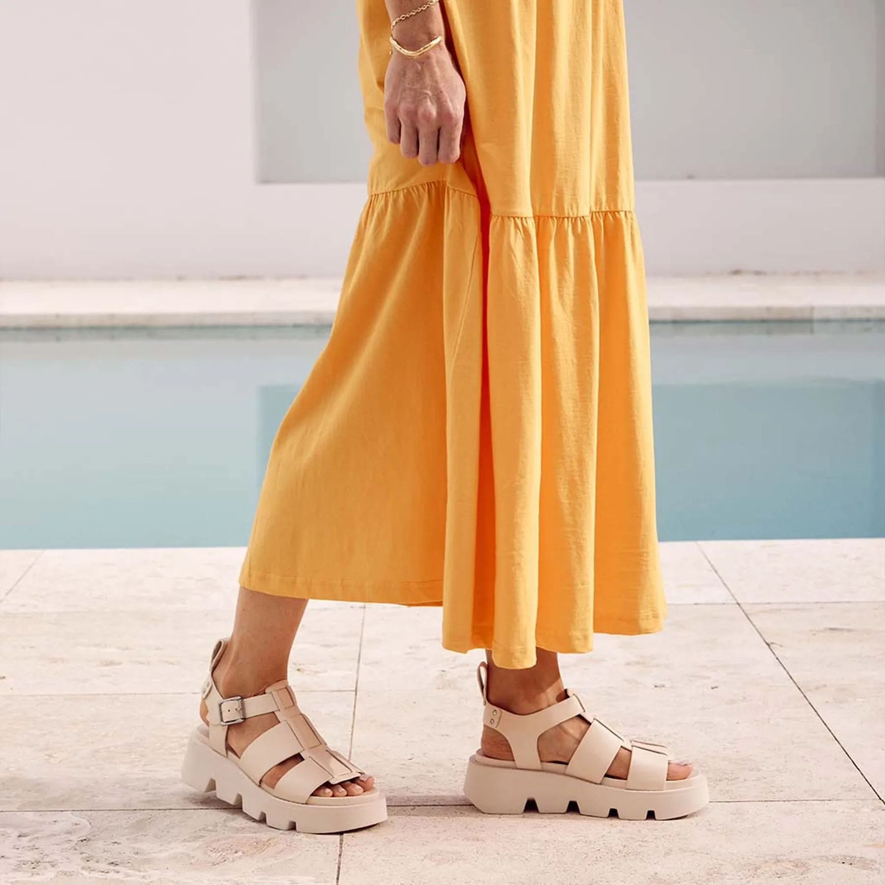 KAILAN LEDER PLATTFORM SANDALEN