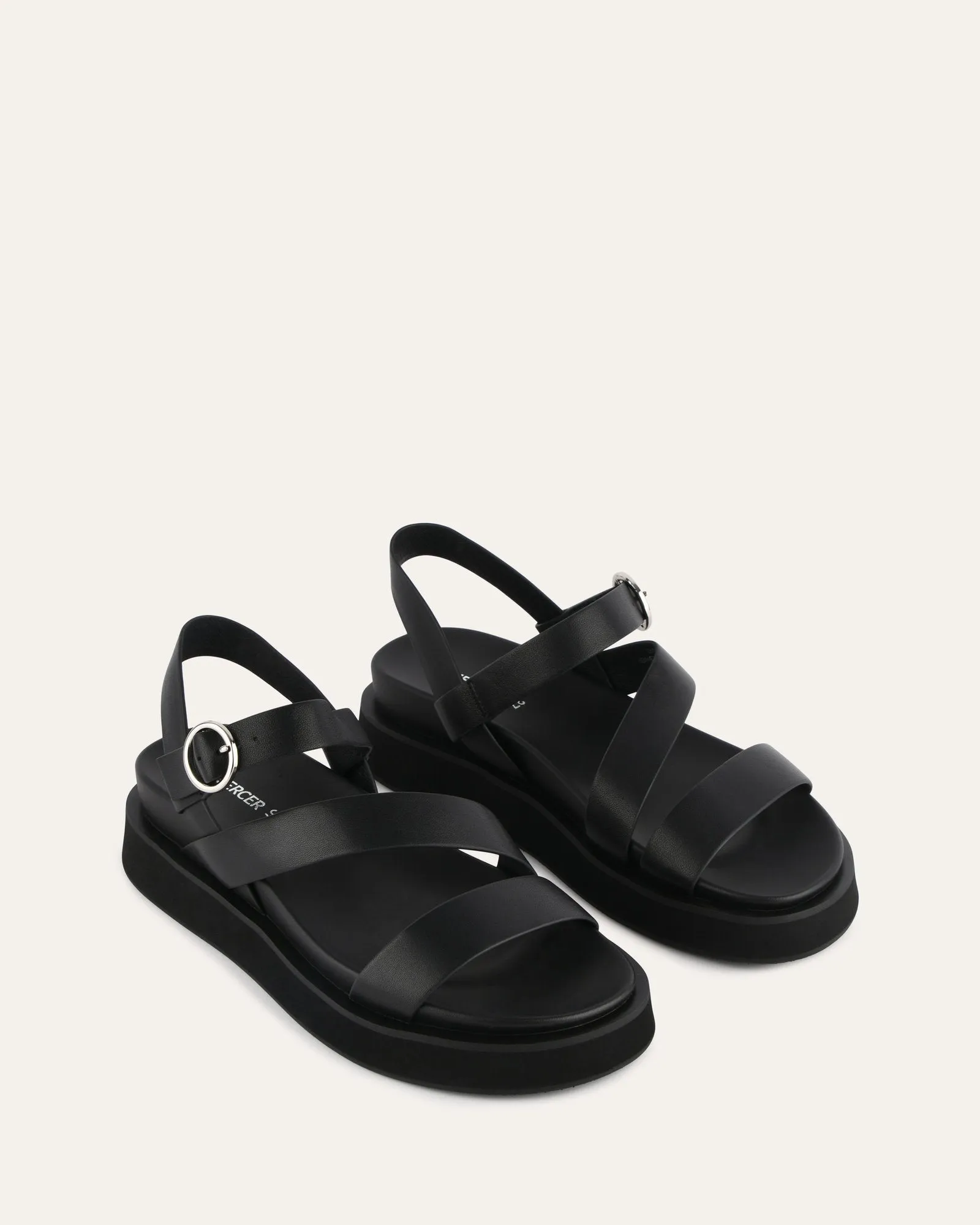 MARAIS FLACHER SANDALEN AUS SCHWARZEM LEDER