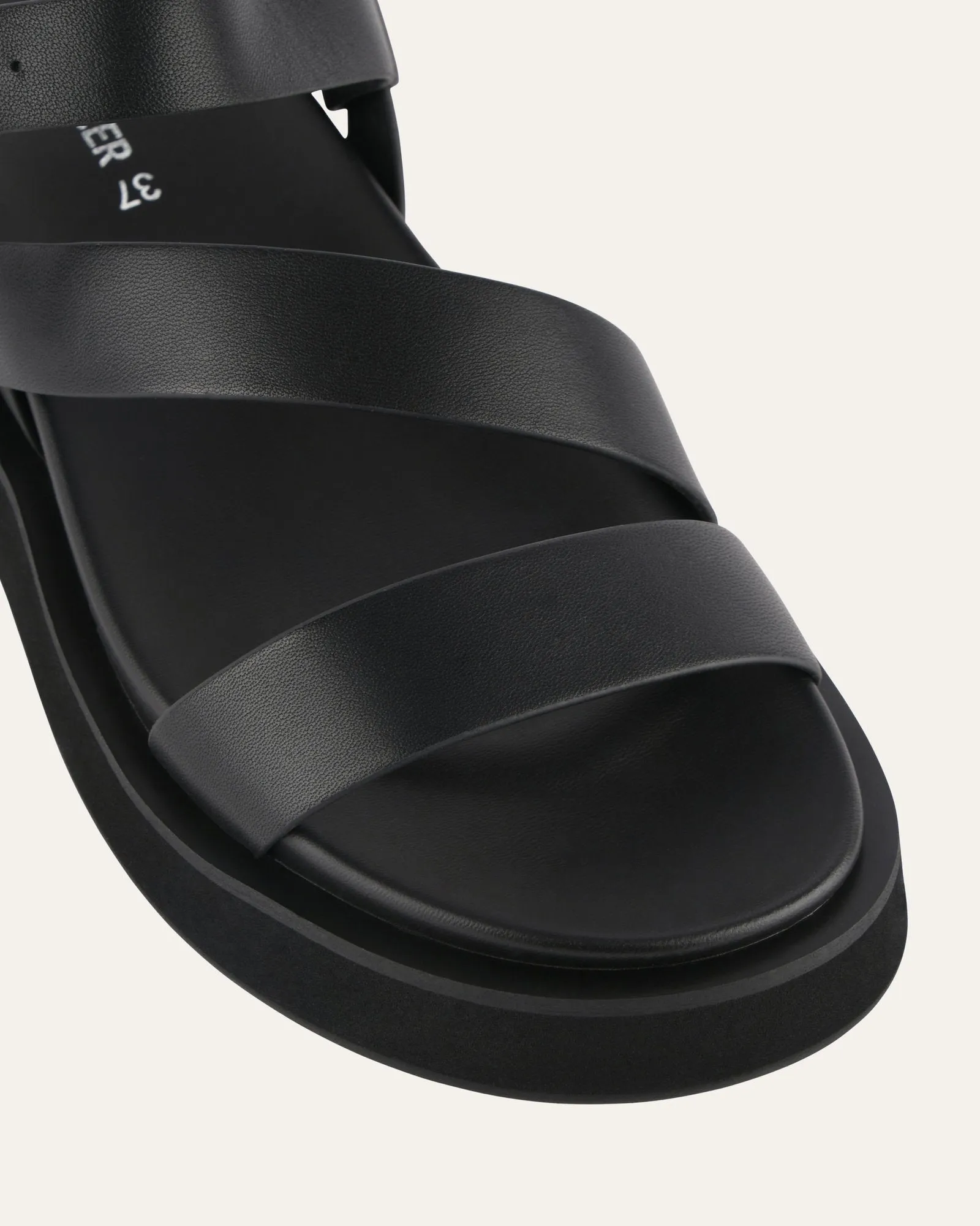 MARAIS FLACHER SANDALEN AUS SCHWARZEM LEDER