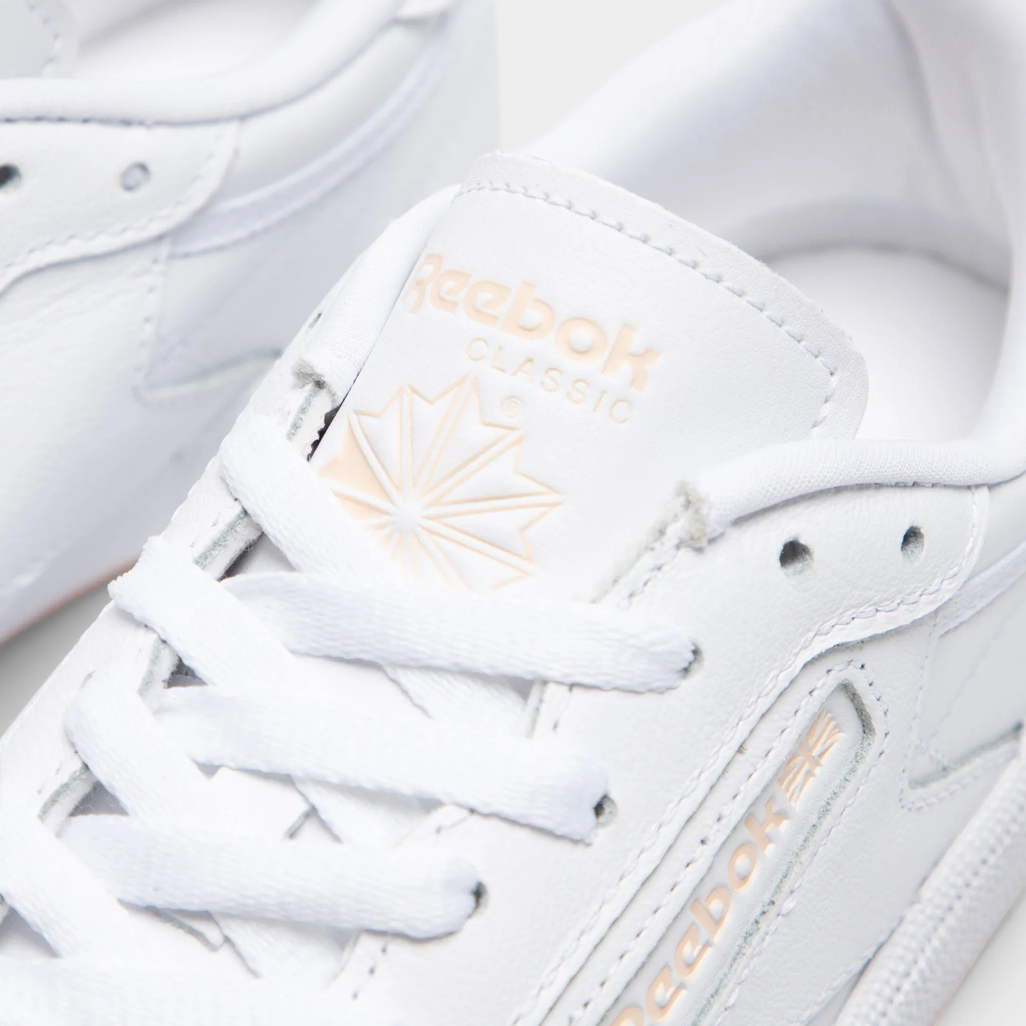 Reebok Damen Club C 85 Weiß / Gebleichter Pfirsich Reebok Schuhe