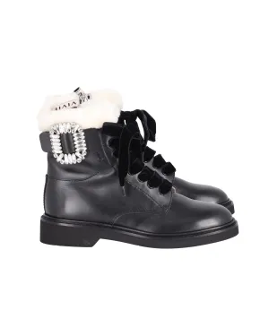 Roger Vivier Ranger Stiefeletten mit Schaffutter und Kristallverzierungen in schwarzem Leder