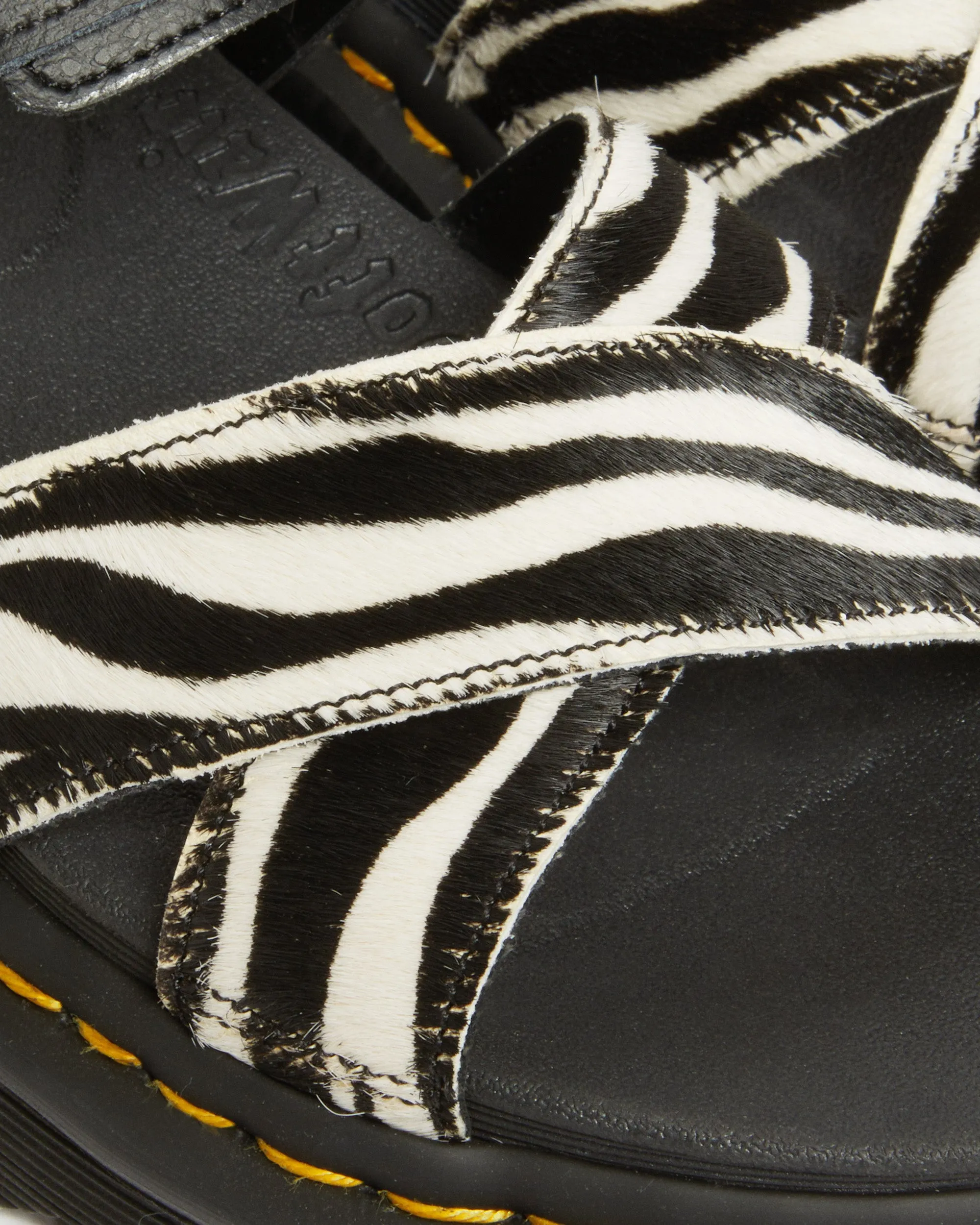 Voss II Sandalen in Zebra & Schwarz