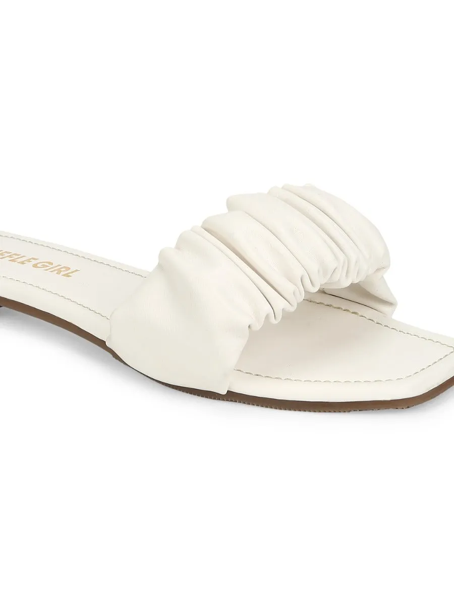 Weiße PU-Riemchen-Slipper mit Knitteroptik