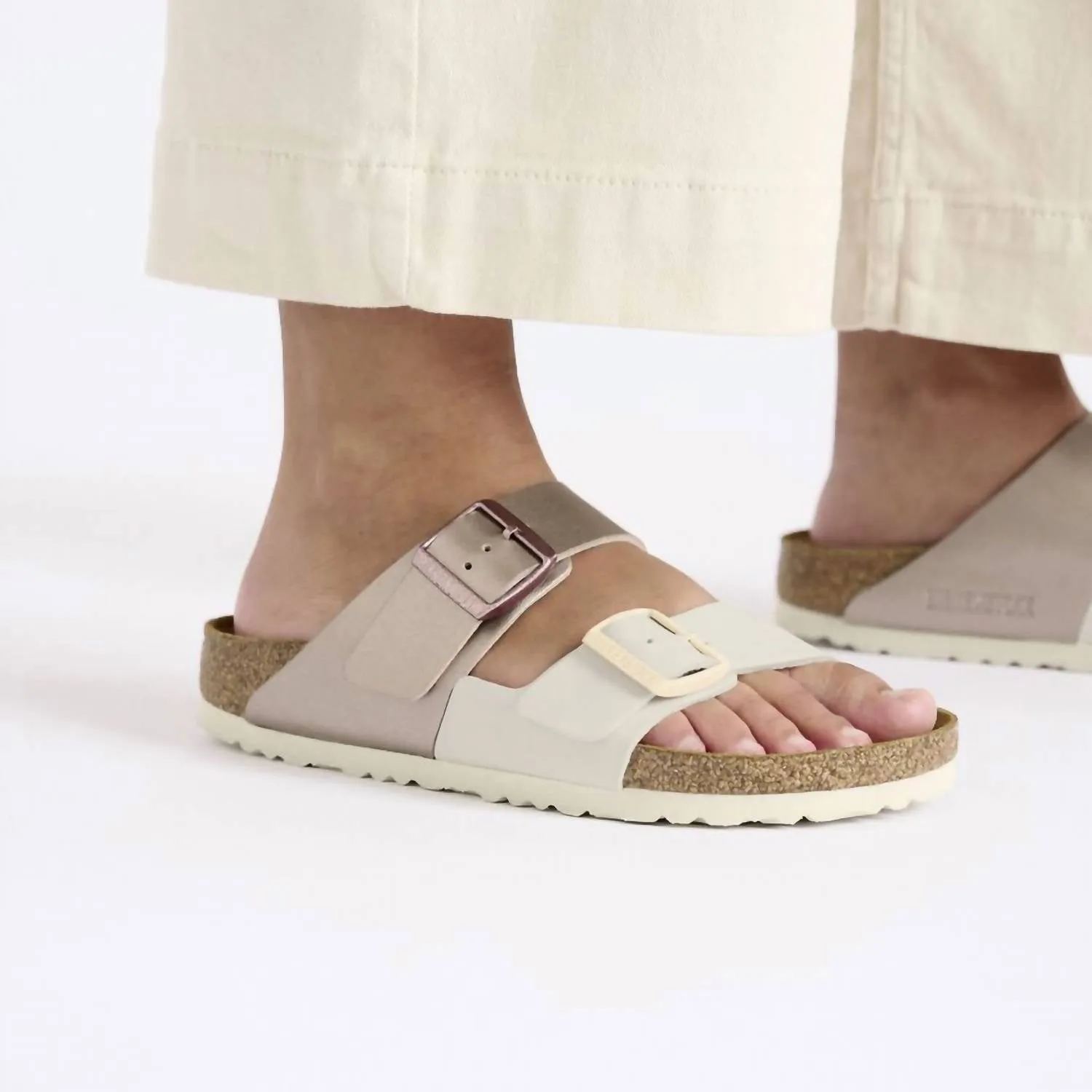 Arizona Split Birko-Flor Sandalen für Damen in Eierschale/Kupfer
