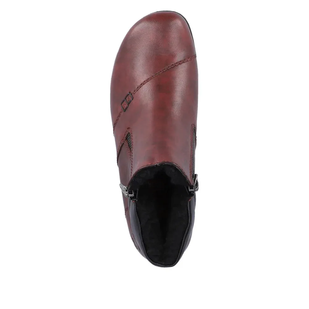 Damenmodell L4655