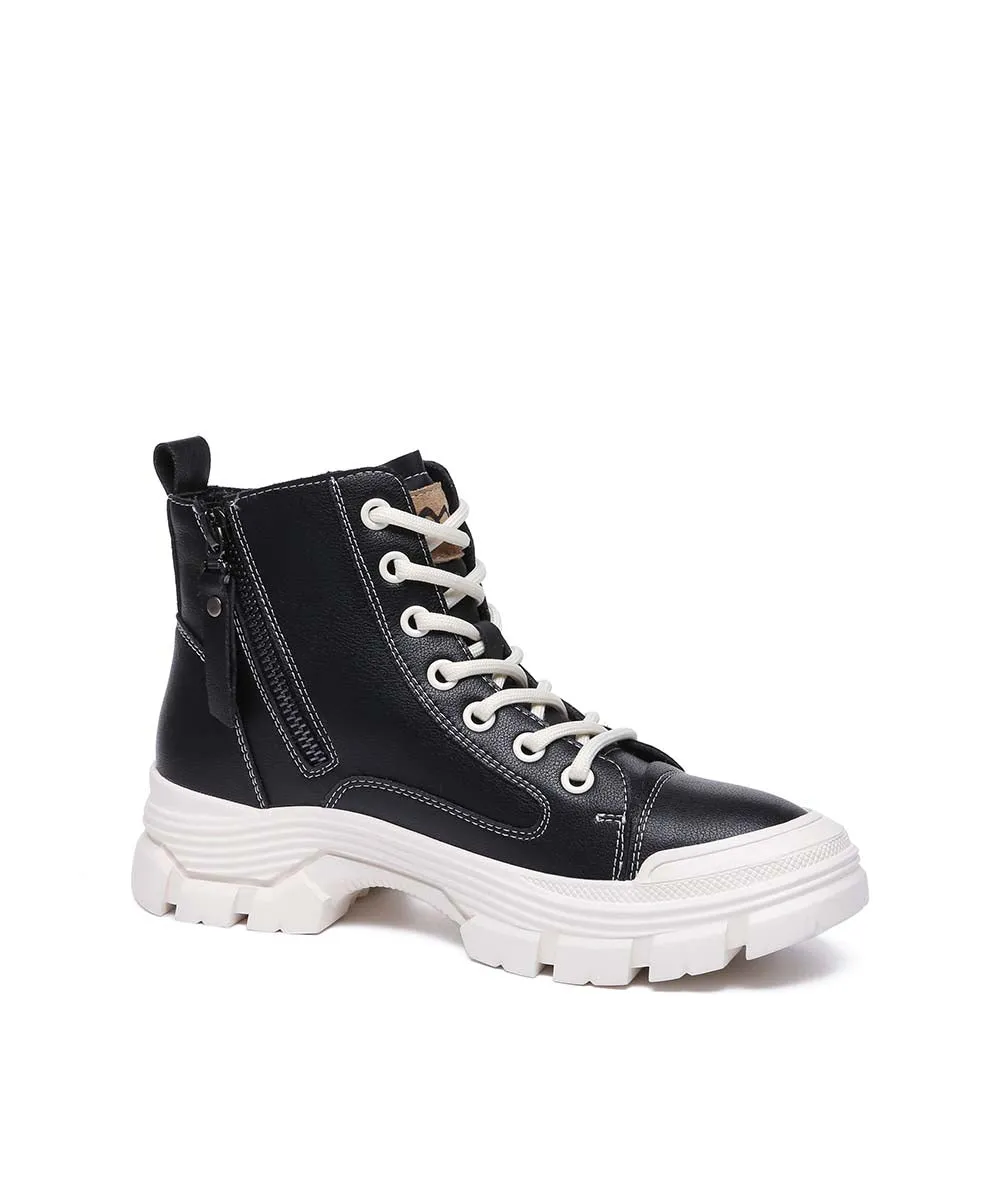 Damenschuhe UGG Stiefel aus Leder im Tallenschritt